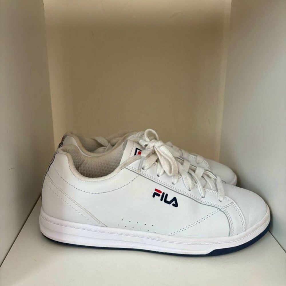 White Fila Low Top Sneakers, Size 7